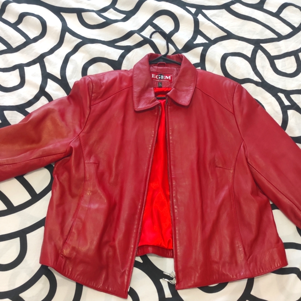 Vintage Red Leather Jacket Classic Design